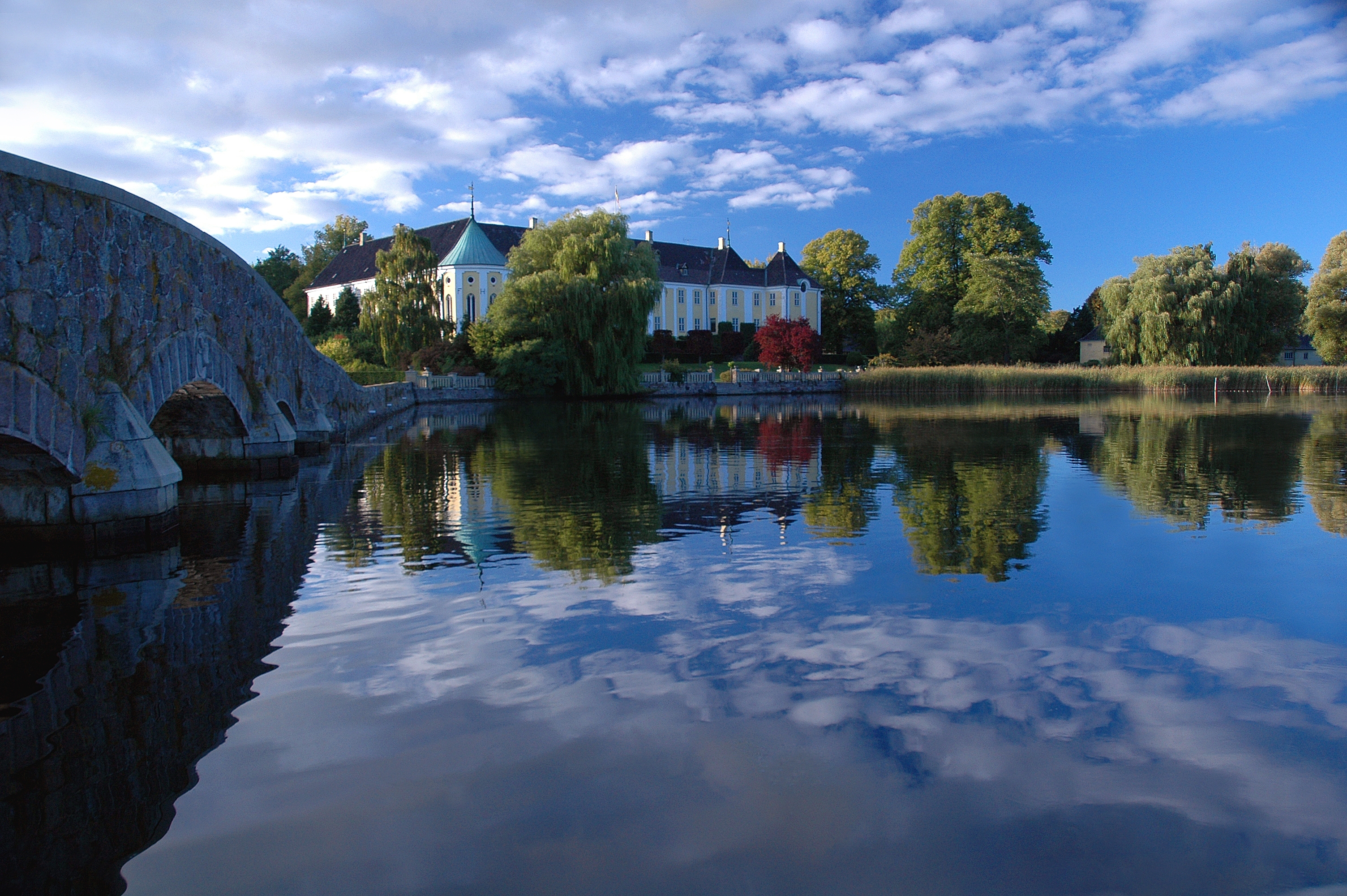 Gavnö slott och Botaniska Trädgården